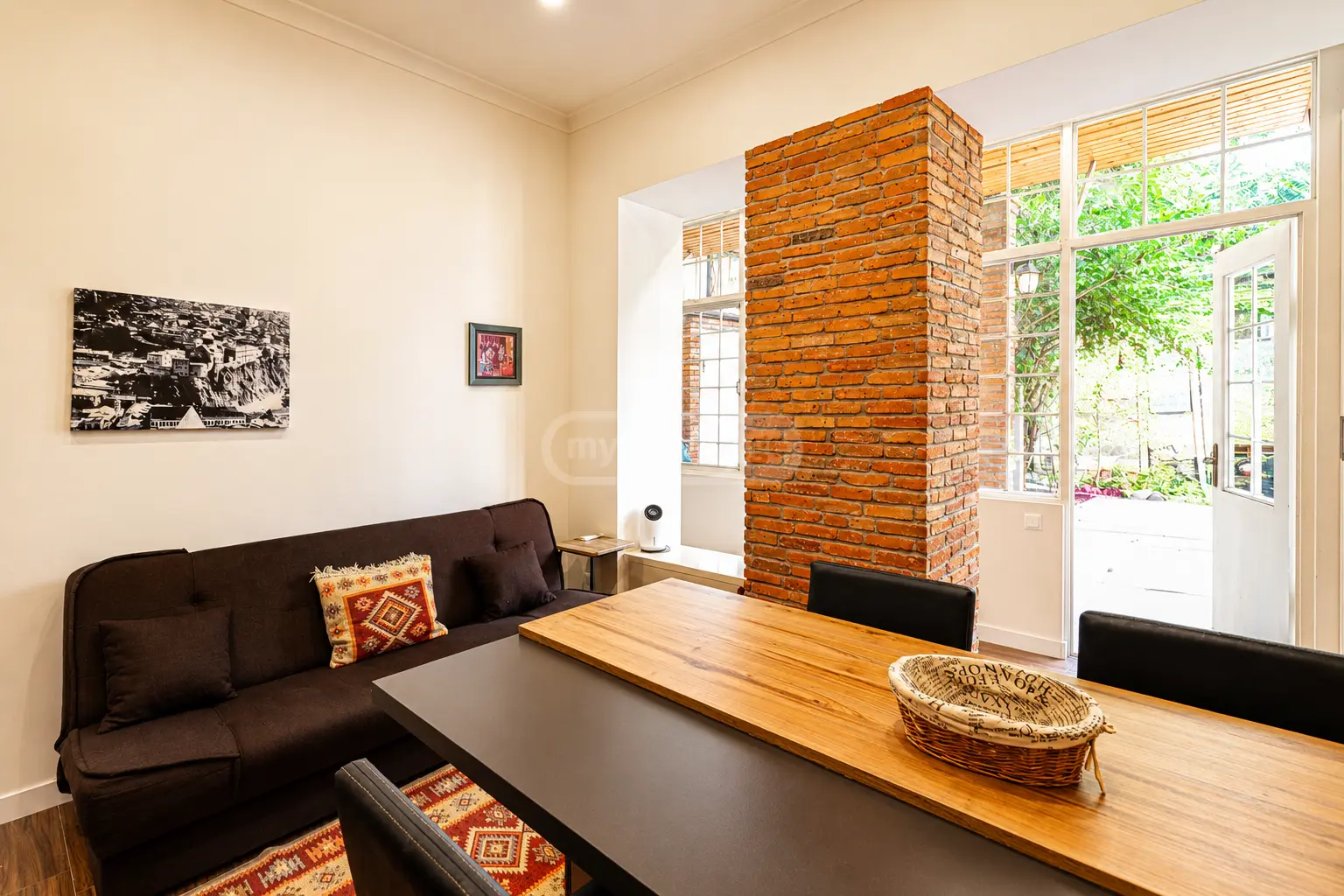 3 Room Hotel For Sale view 5