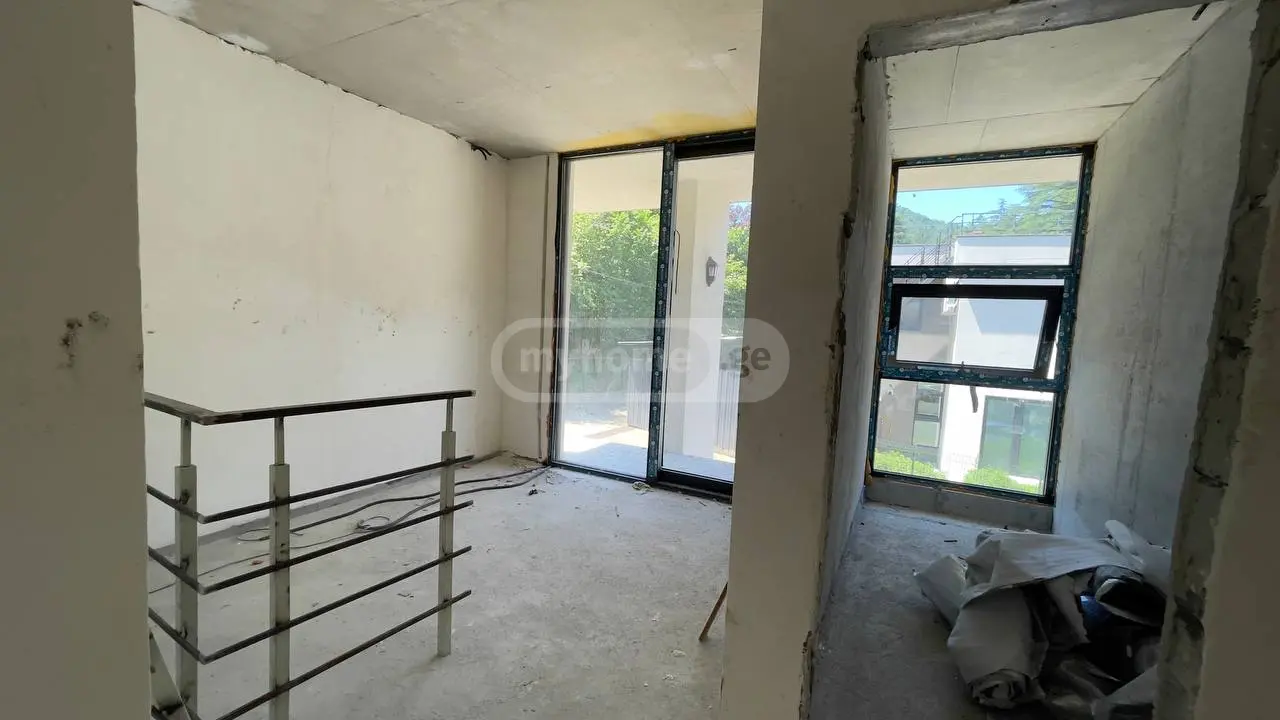 3 Room Private House For Sale view 6