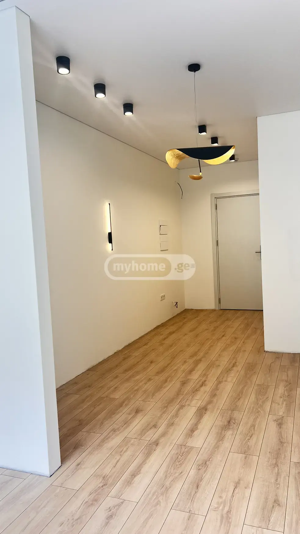 1 Room Apartment For Sale view 3
