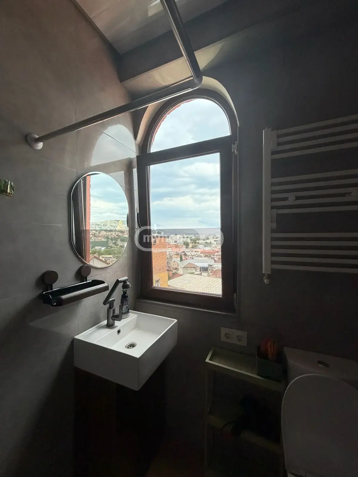 5 Room Private House For Rent In Sololaki view 10
