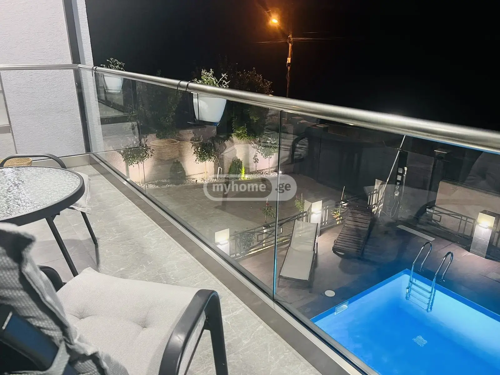 5 Room Private House For Rent In Mtatsminda view 3
