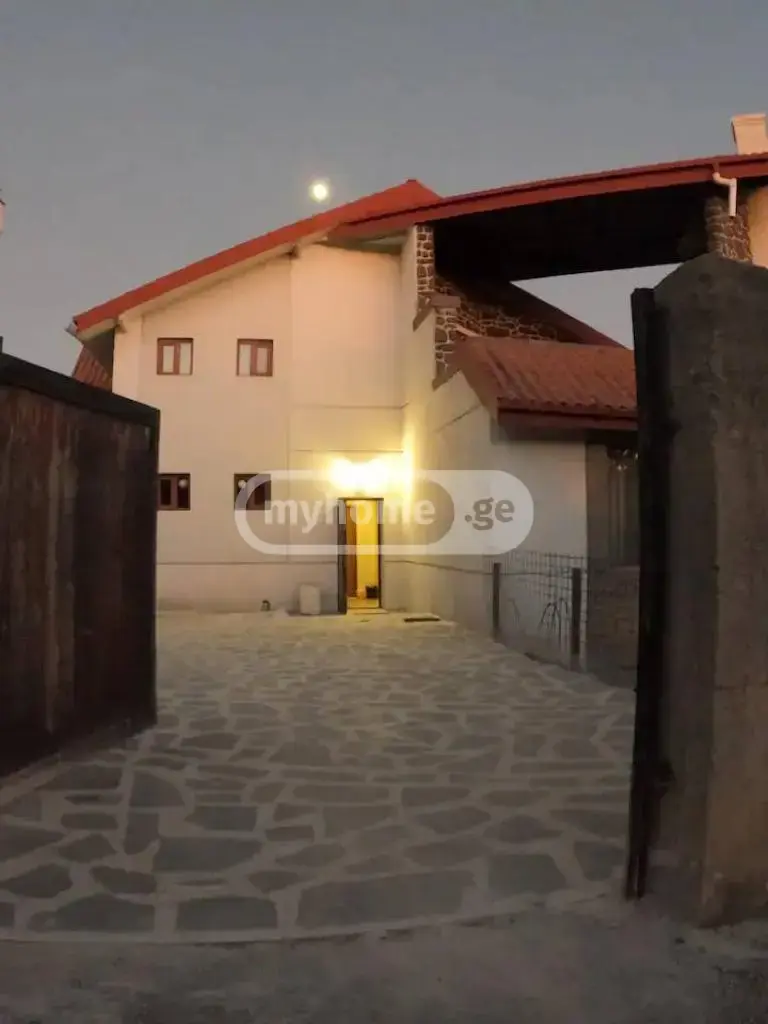 10+ Room Private House For Rent In Saburtalo view 4