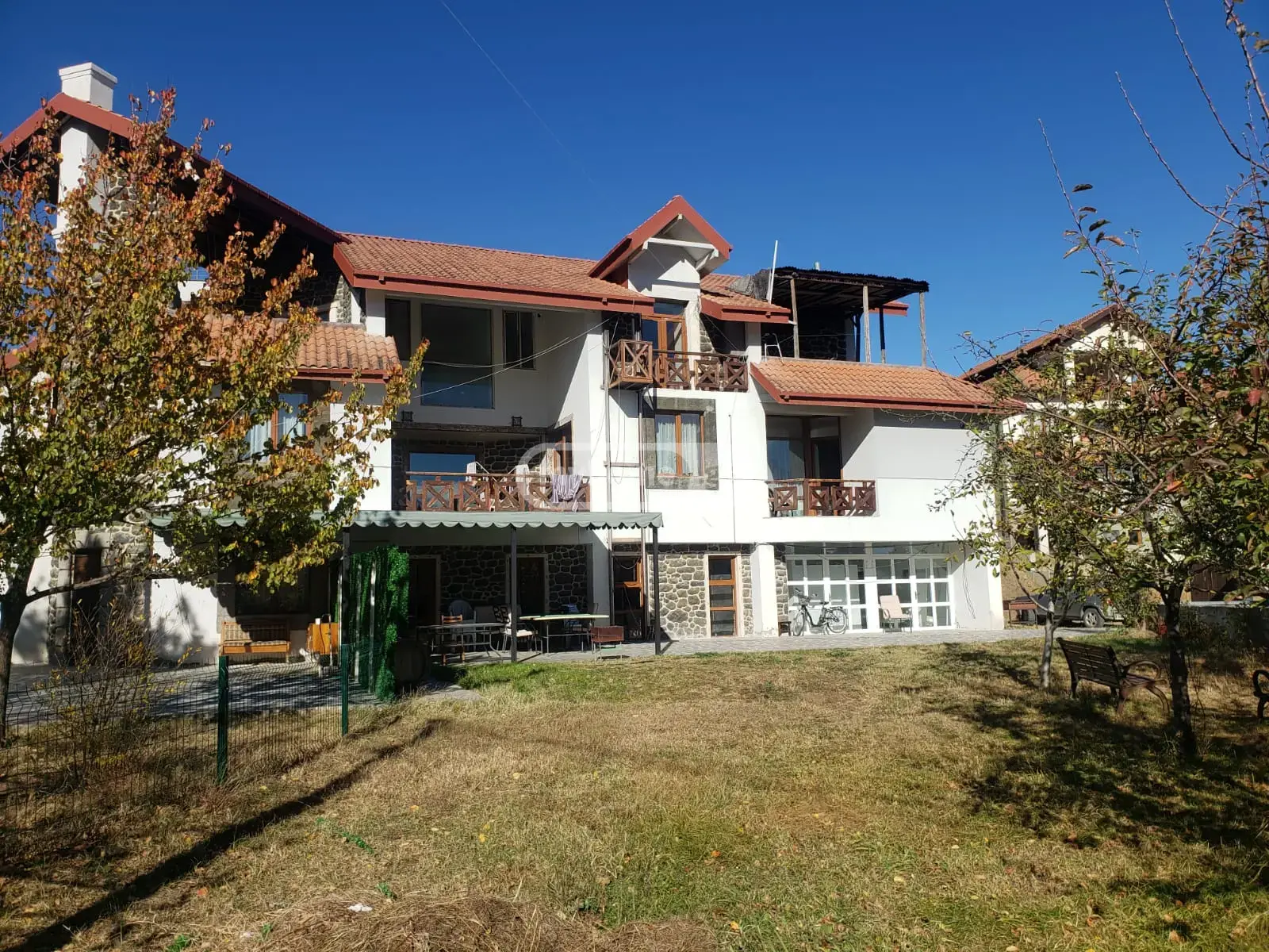 10+ Room Private House For Rent In Saburtalo view 1