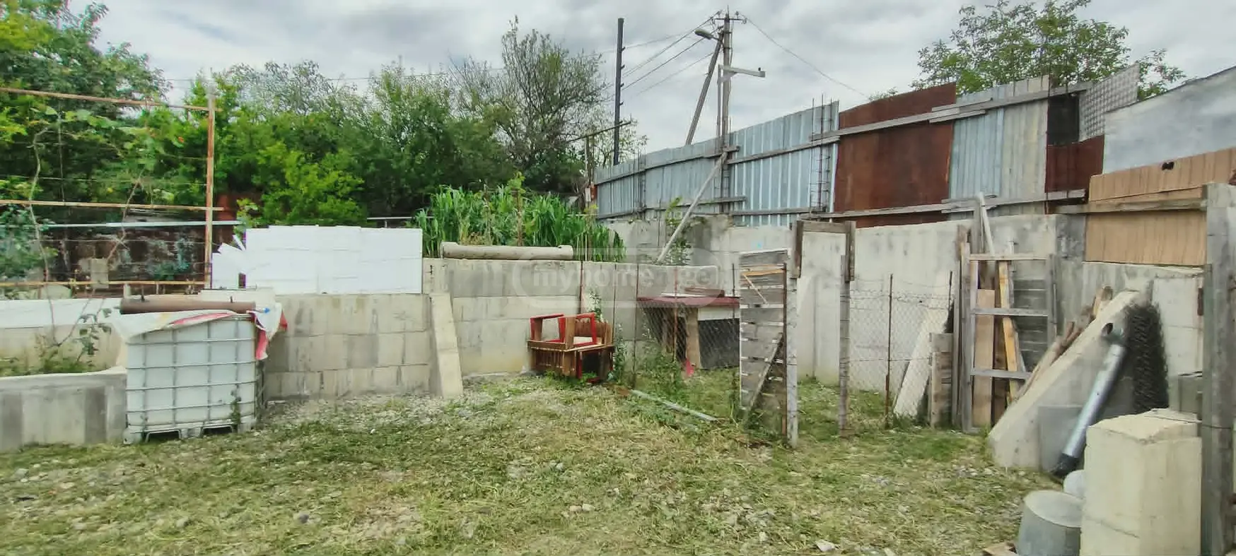 3 Room Private House For Sale view 12