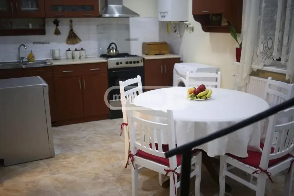 5 Room Private House For Rent In Mtatsminda view 6