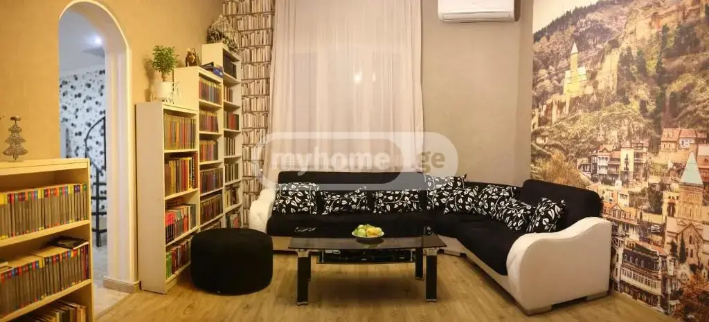 5 Room Private House For Rent In Mtatsminda view 1