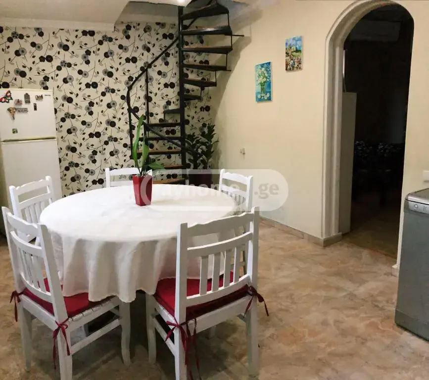 5 Room Private House For Rent In Mtatsminda view 7