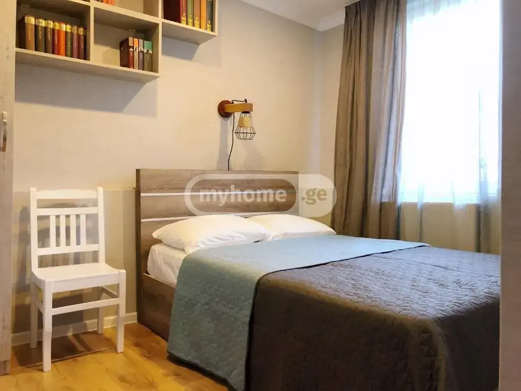 5 Room Private House For Rent In Mtatsminda view 3