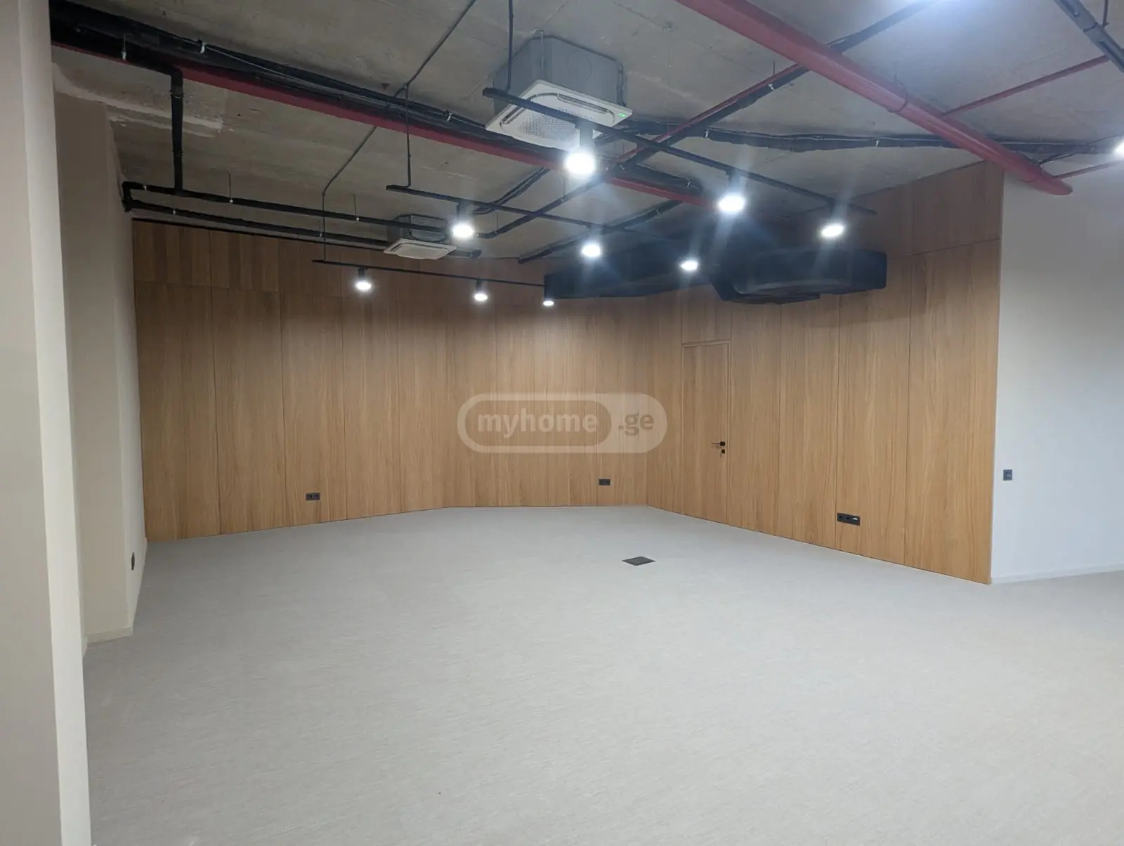 Office Commercial Area For Rent In Vake view 4