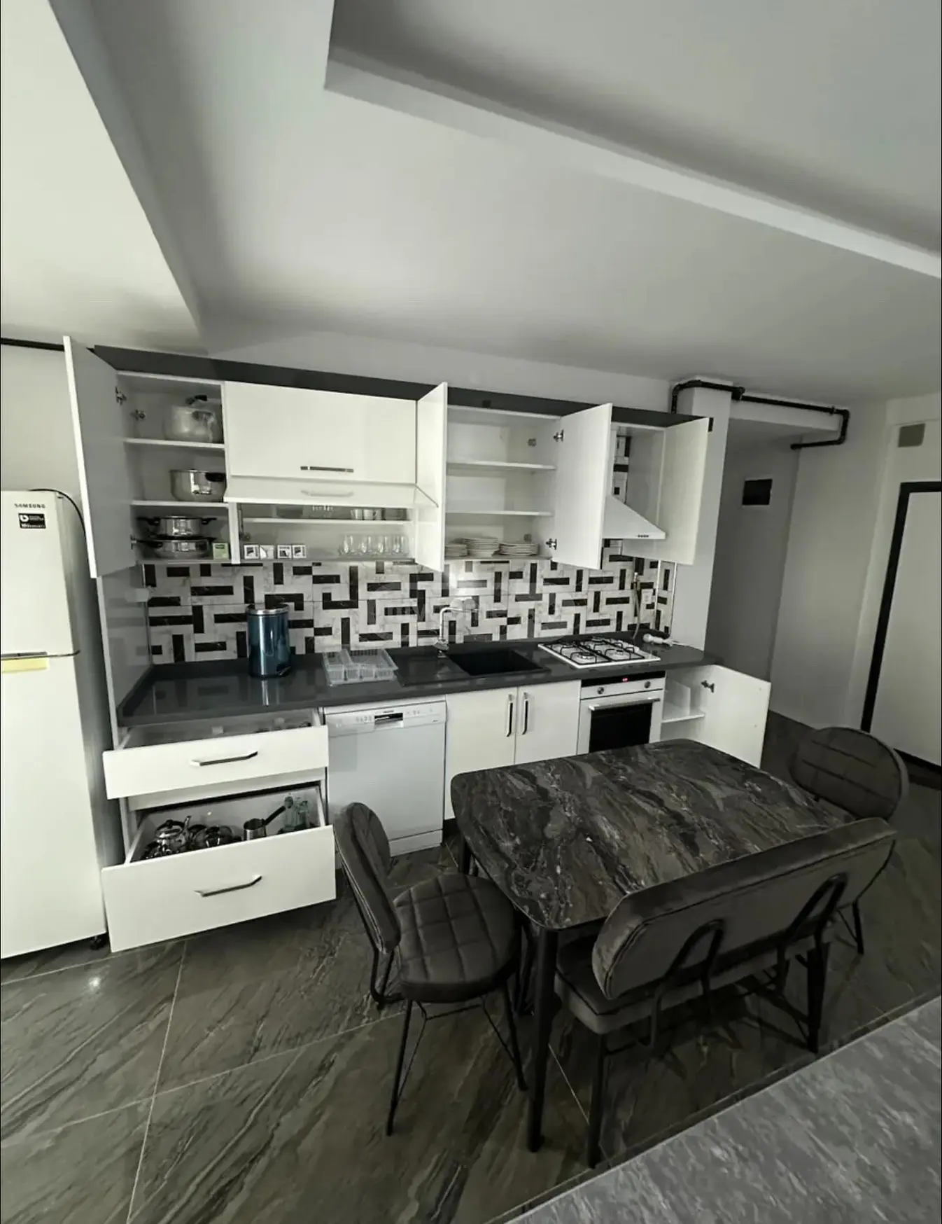 2 Room Apartment Daily Rent In Didube view 4