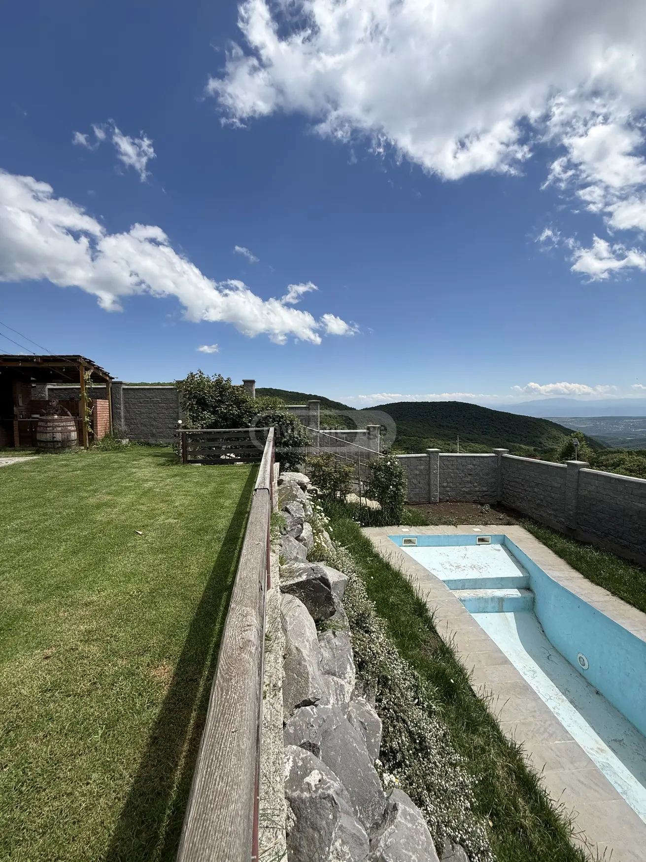 6 Room Private House For Sale view 6