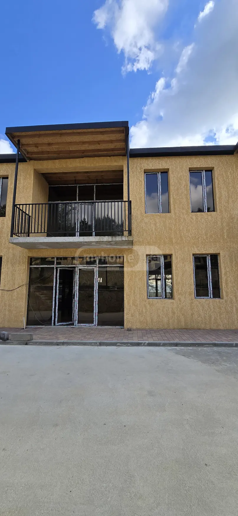 5 Room Private House For Sale view 2