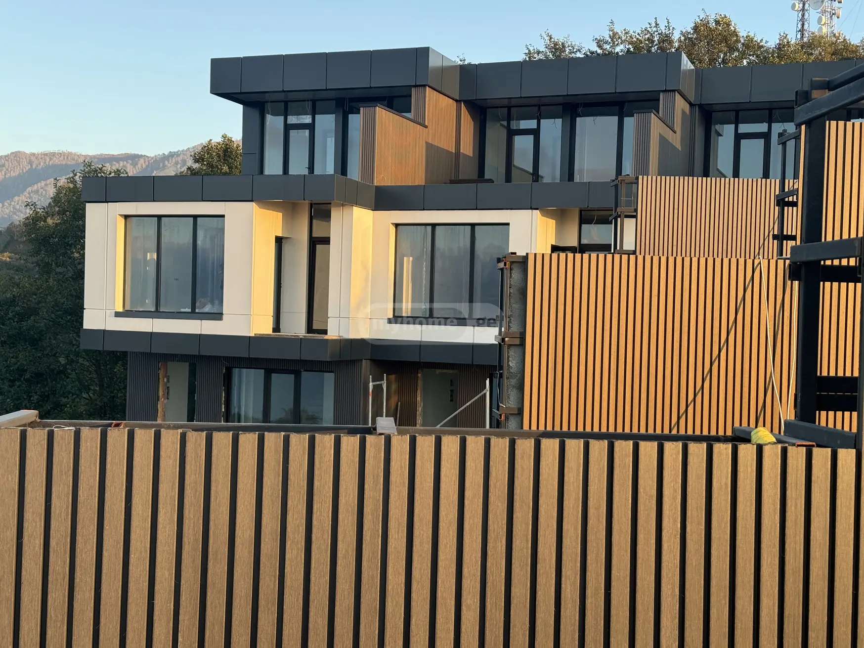 4 Room Private House For Sale view 8