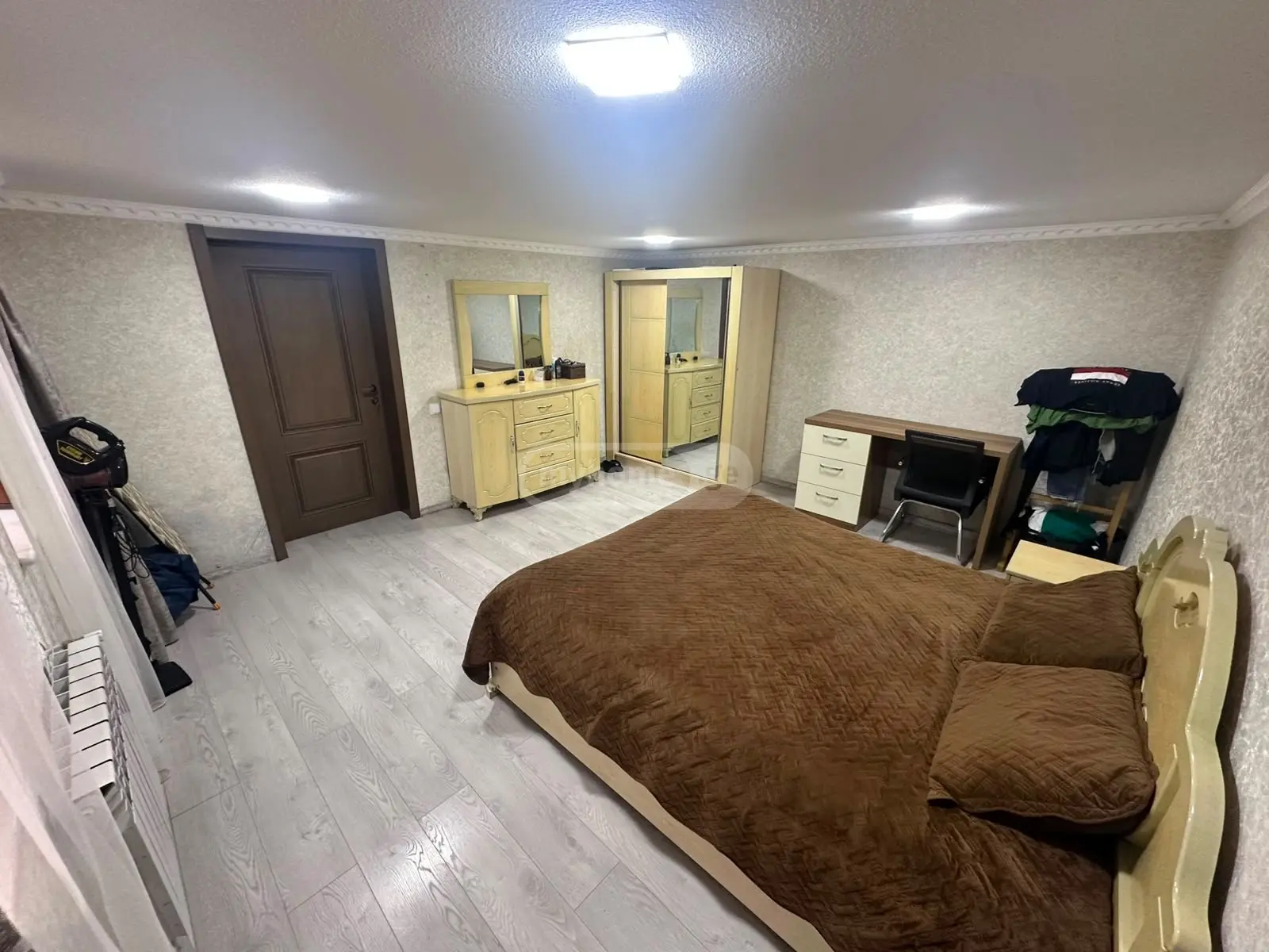 6 Room Private House For Sale view 8