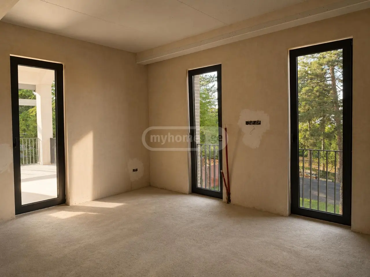8 Room Private House For Sale view 12