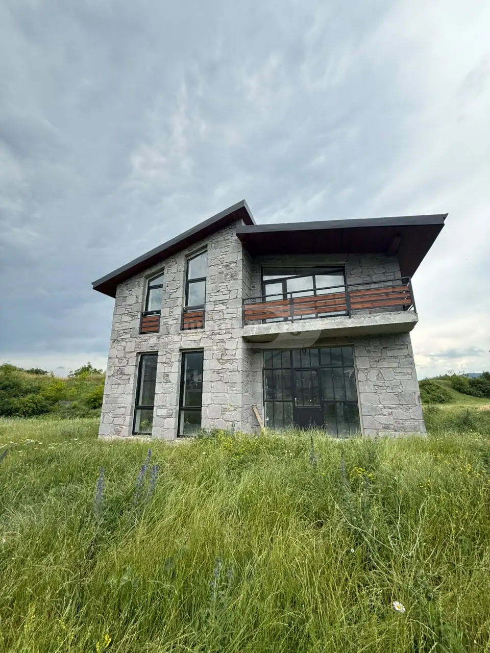 6 Room Apartment For Sale view 2