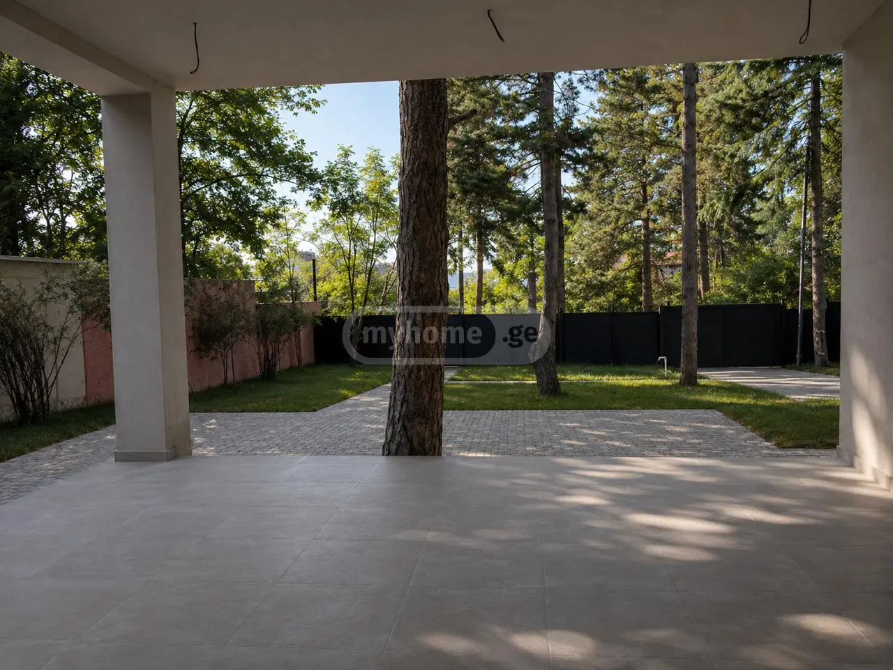 8 Room Private House For Sale view 7