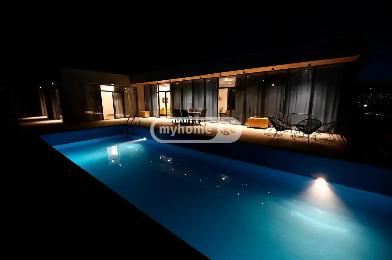 7 Room Private House For Rent In Sololaki view 4