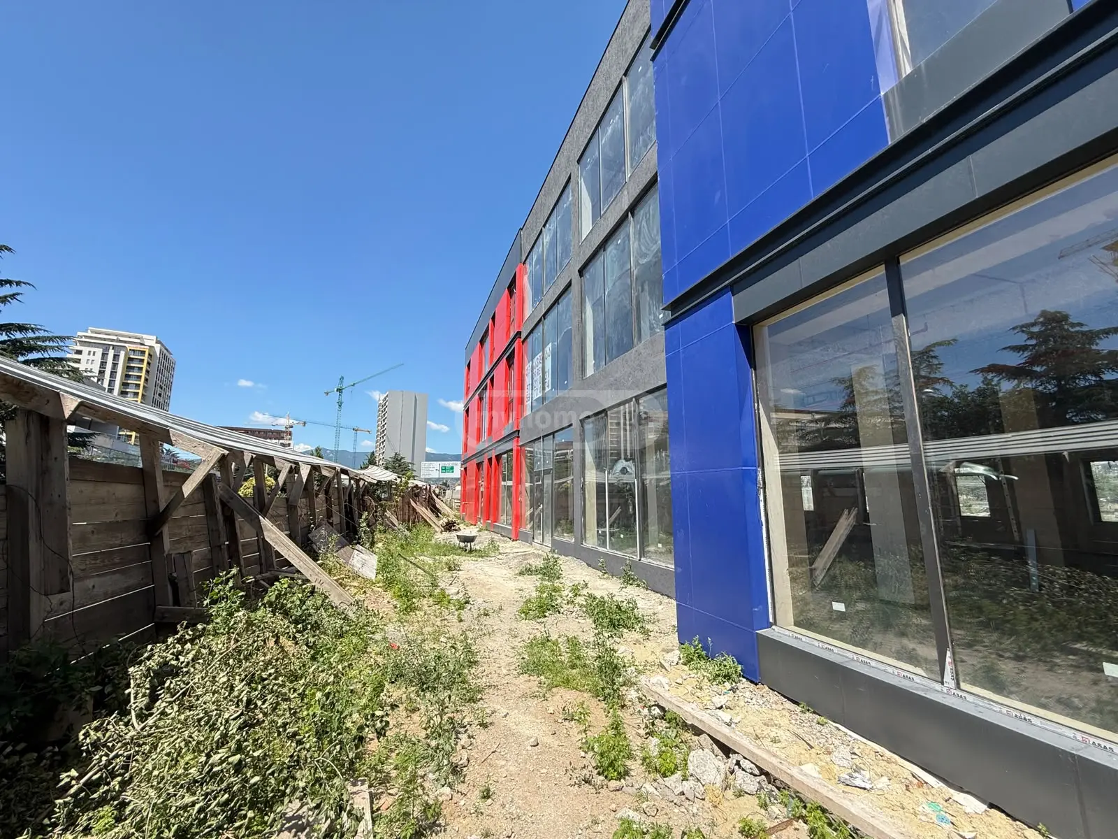 Full Building Commercial Area For Rent In Digomi view 3