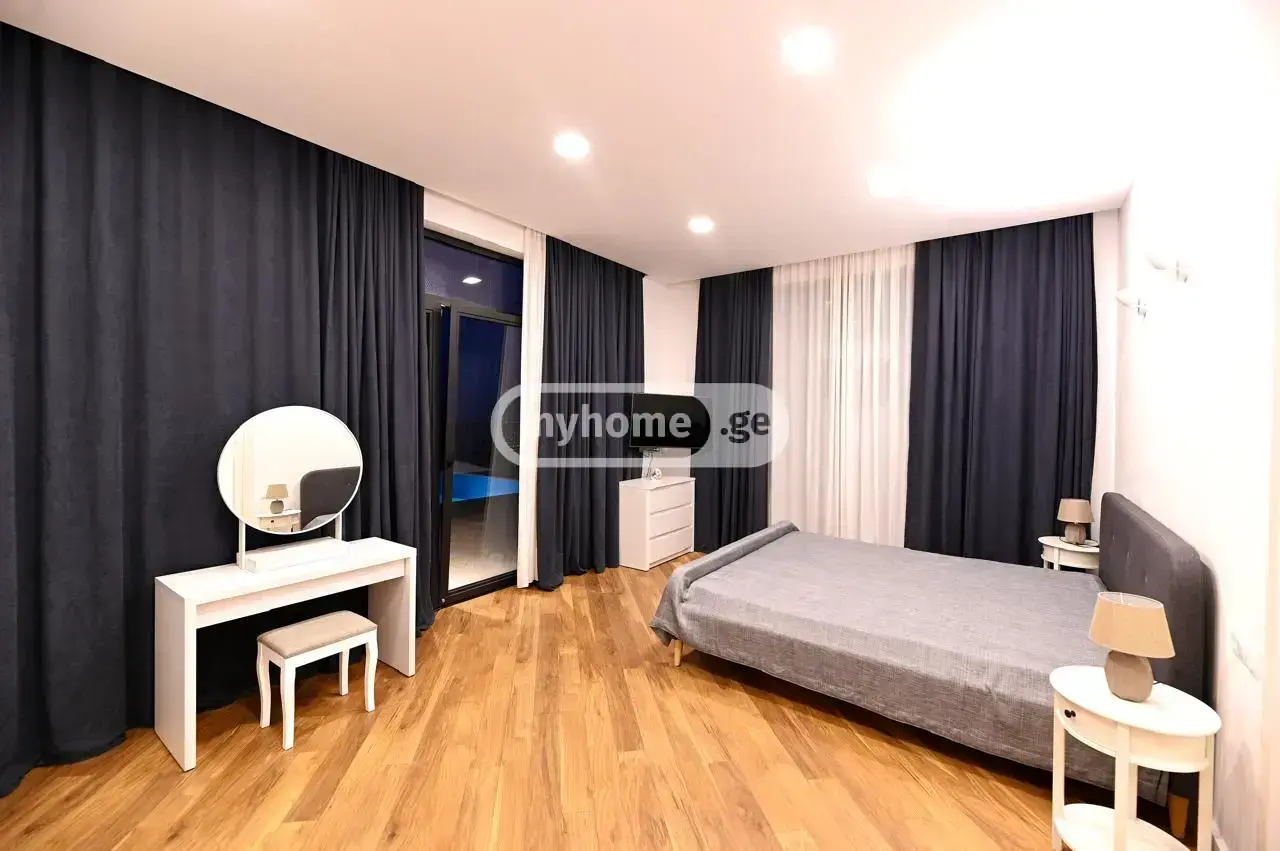 7 Room Private House For Rent In Sololaki view 6