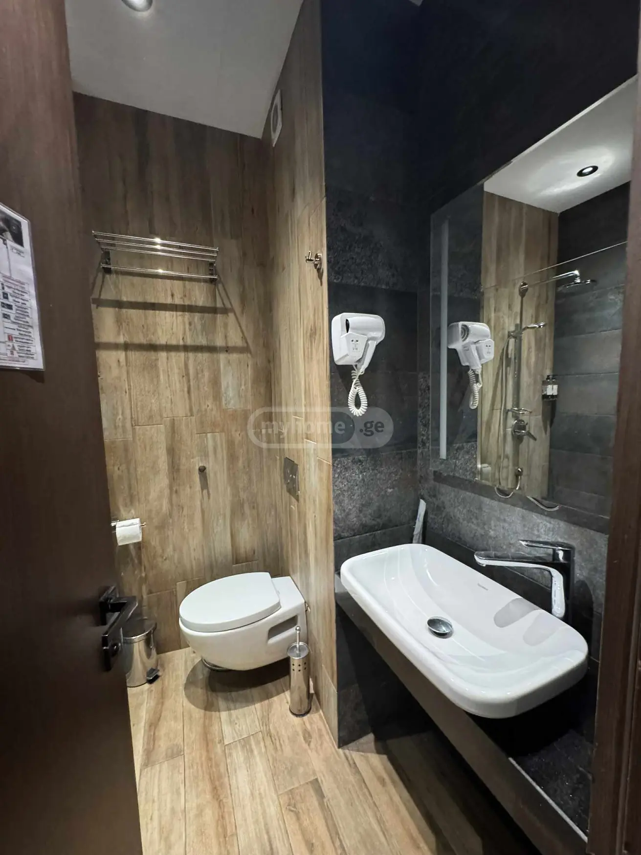 10+ Room Hotel For Sale In Vera view 13