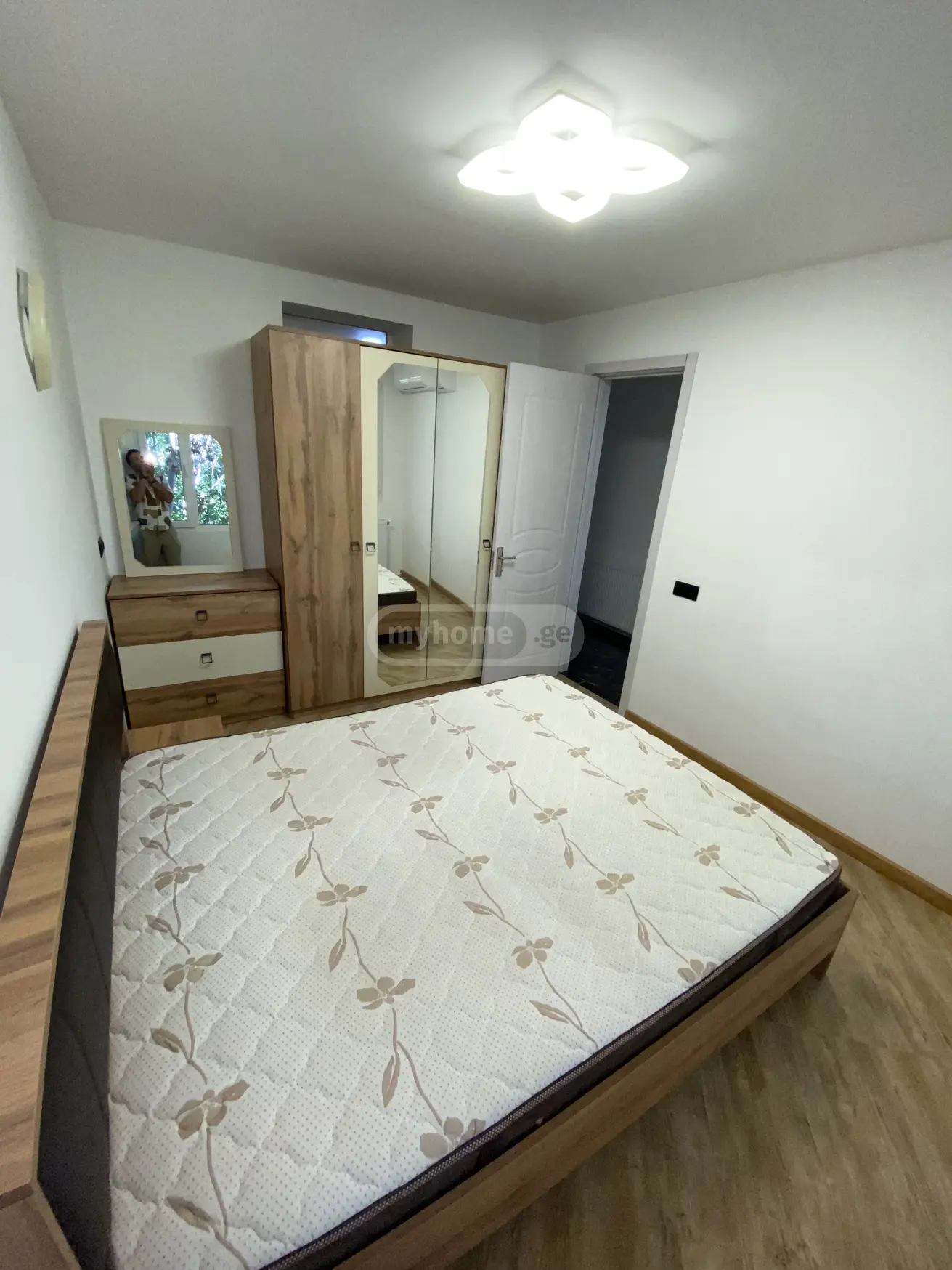 4 Room Private House For Sale view 3