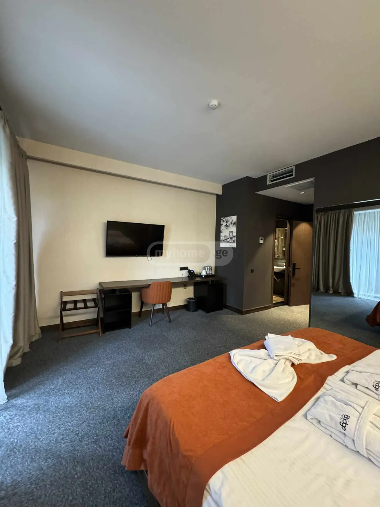 10+ Room Hotel For Sale In Vera view 12