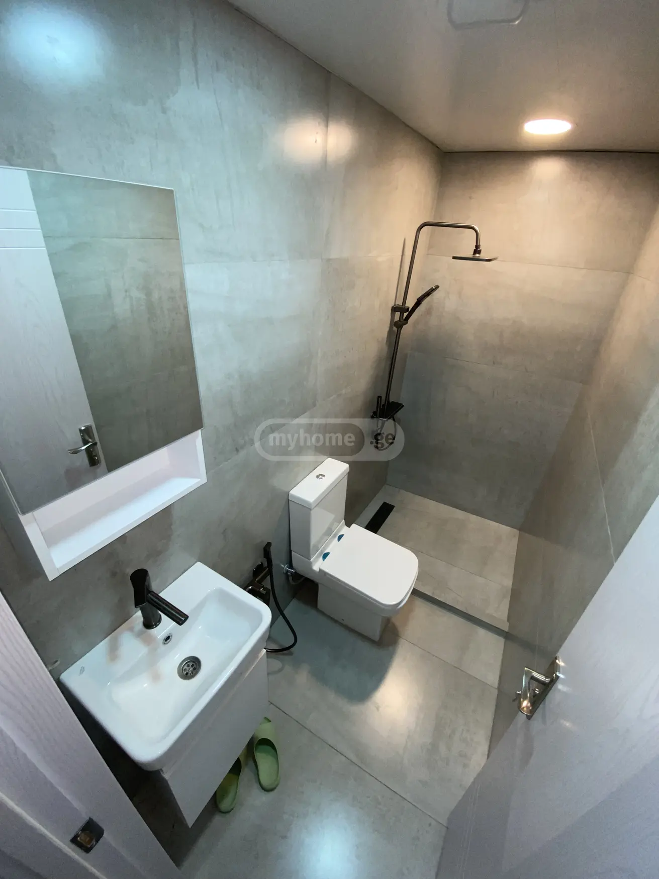 4 Room Private House For Sale view 9