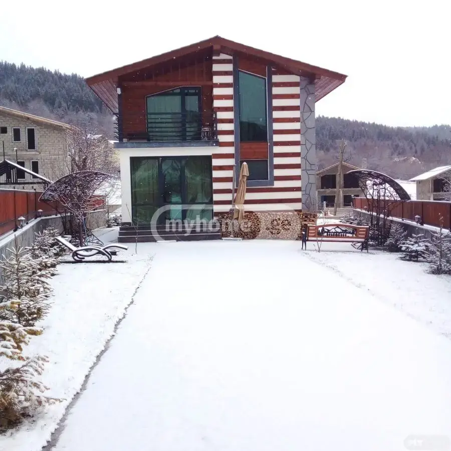 5 Room Country House For Rent In Bakuriani view 2