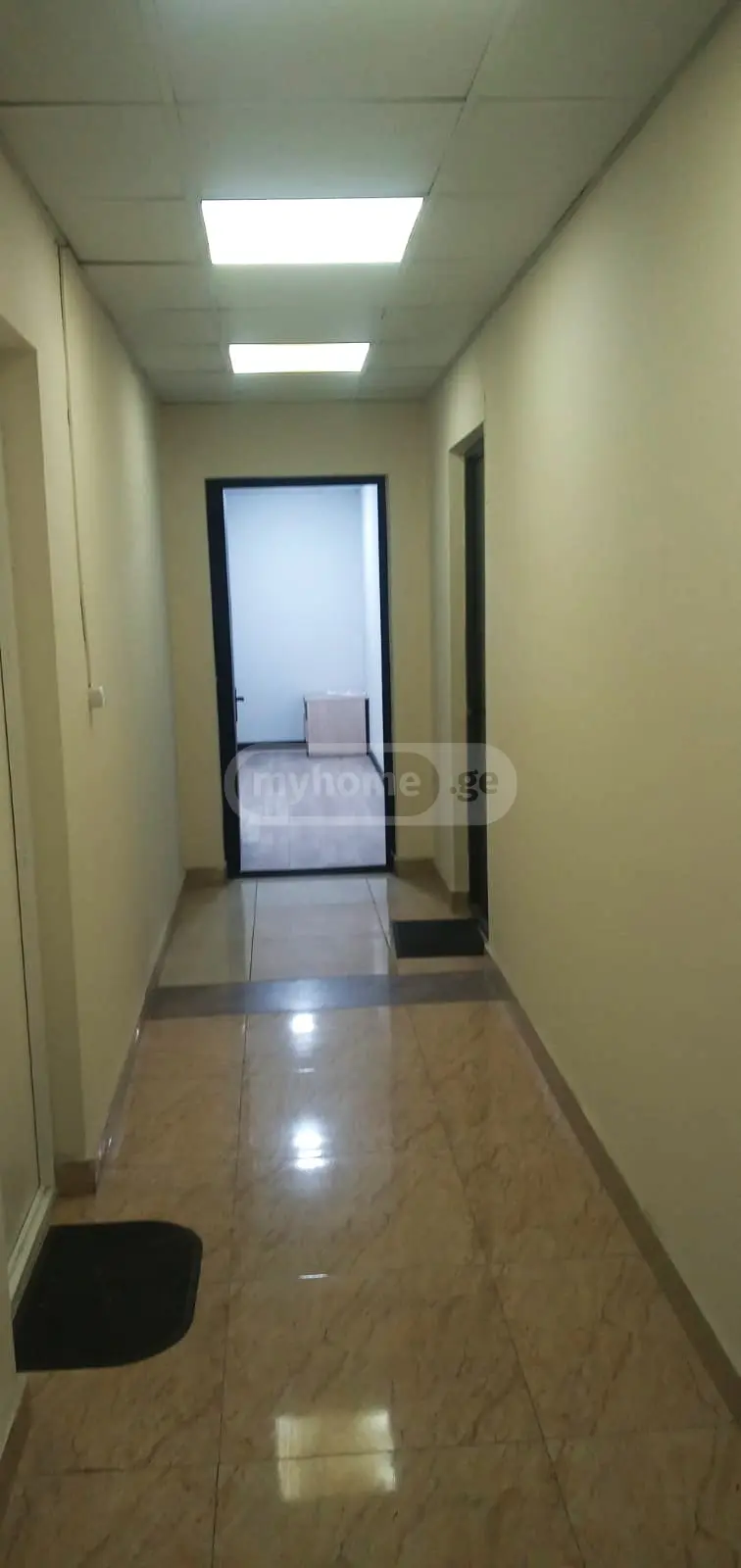 Office Commercial Area For Sale In Ortachala view 4