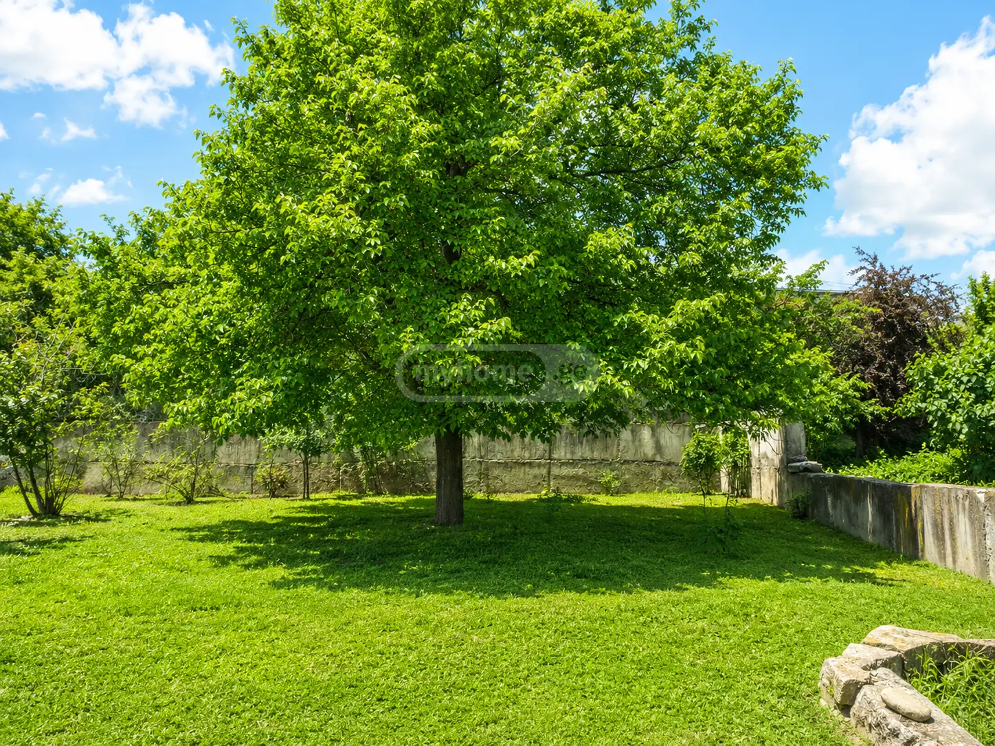 5 Room Country House For Sale view 2