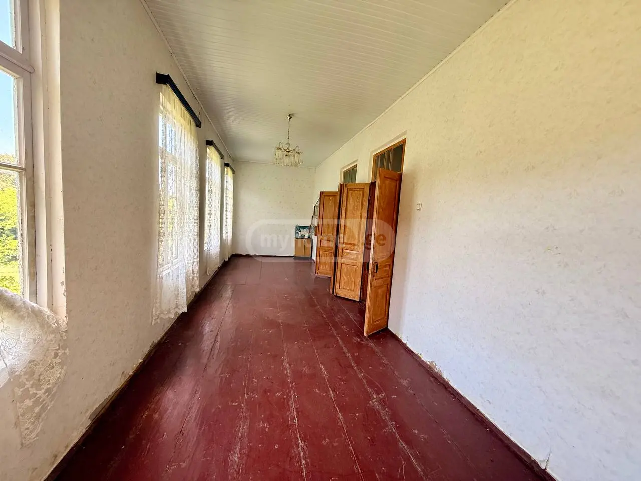 5 Room Private House For Sale view 2