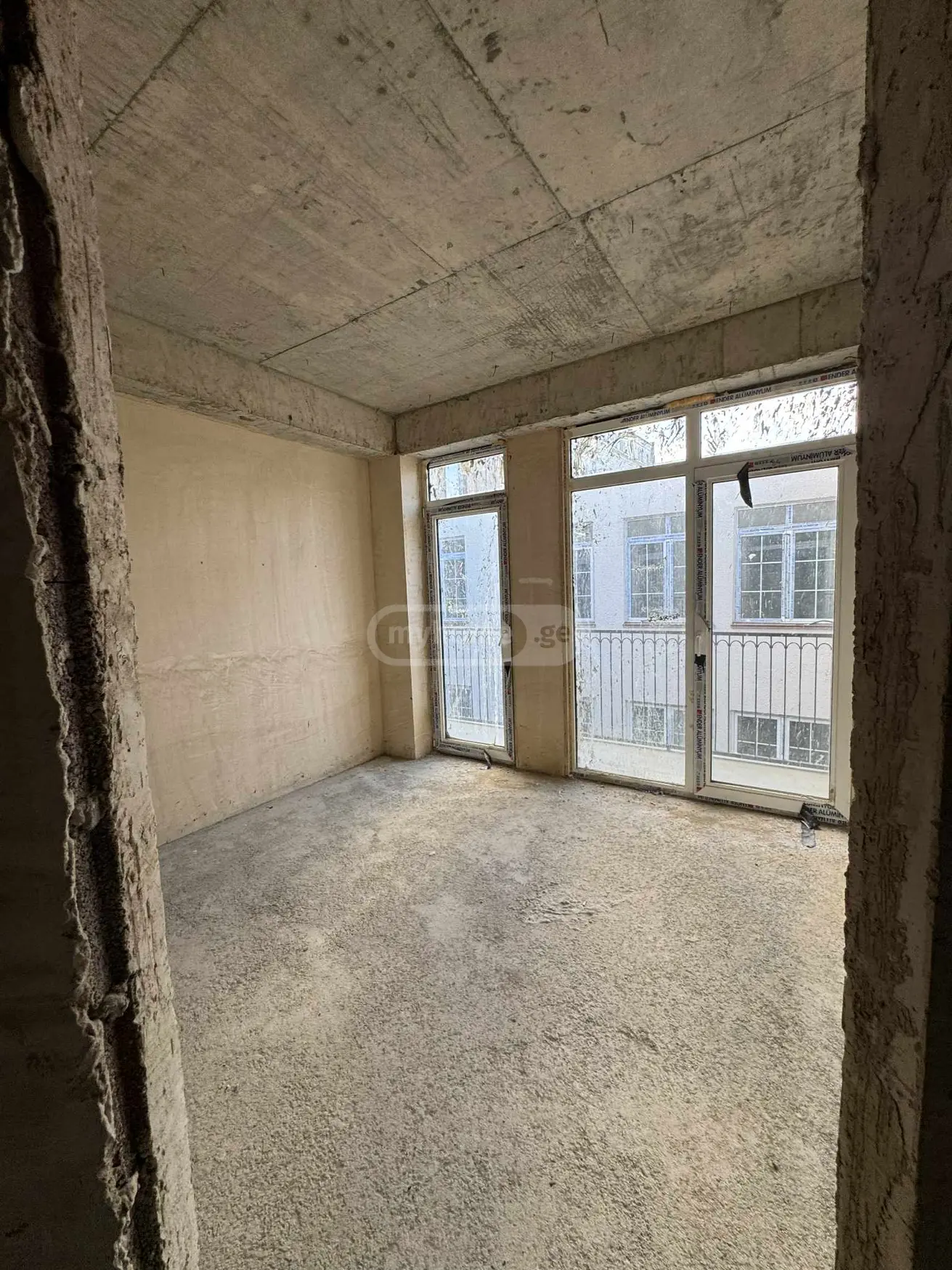 4 Room Apartment For Sale view 2