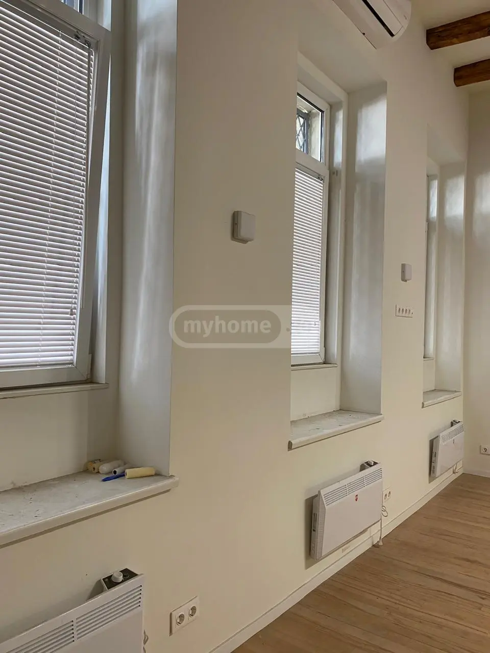 Office Commercial Area For Rent In Vera view 12