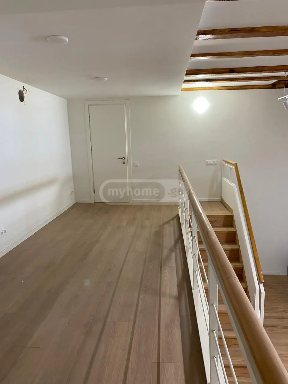 Office Commercial Area For Rent In Vera view 5