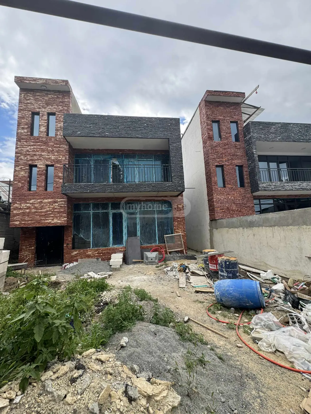 7 Room Private House For Sale view 1