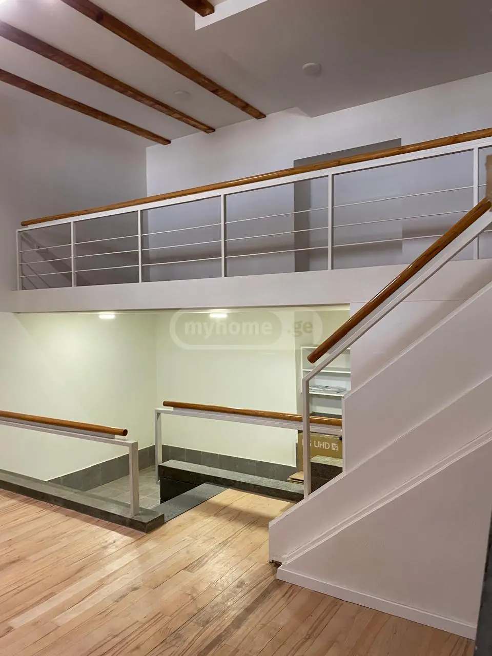 Office Commercial Area For Rent In Vera view 11