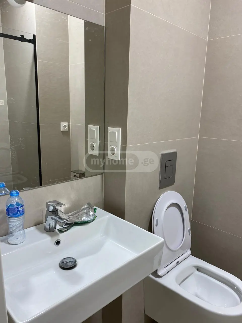 Office Commercial Area For Rent In Vera view 3