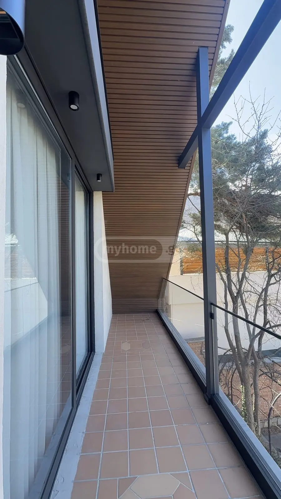 9 Room Private House For Sale view 6