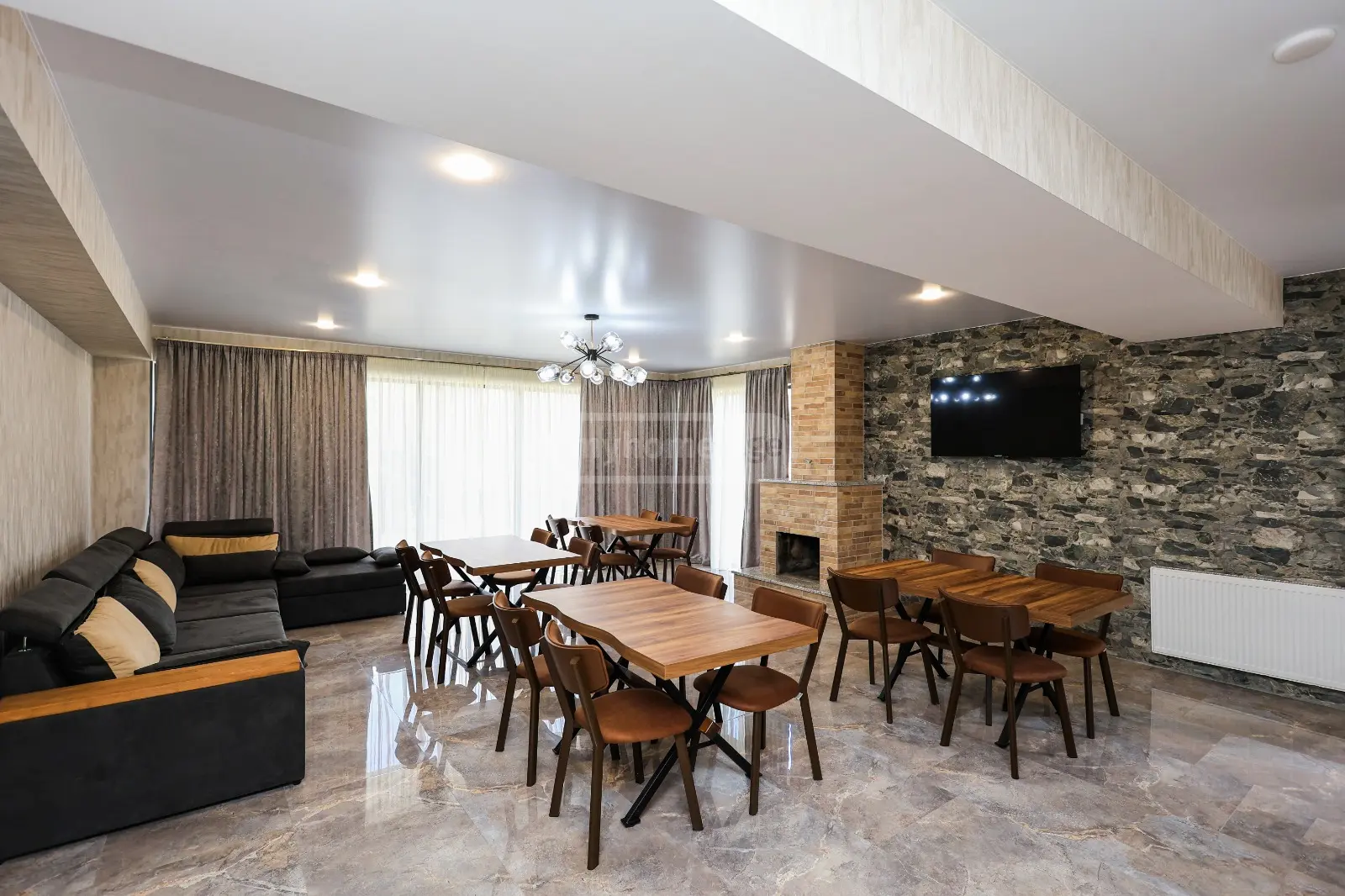 Продажа 7-комната Hotel view 1