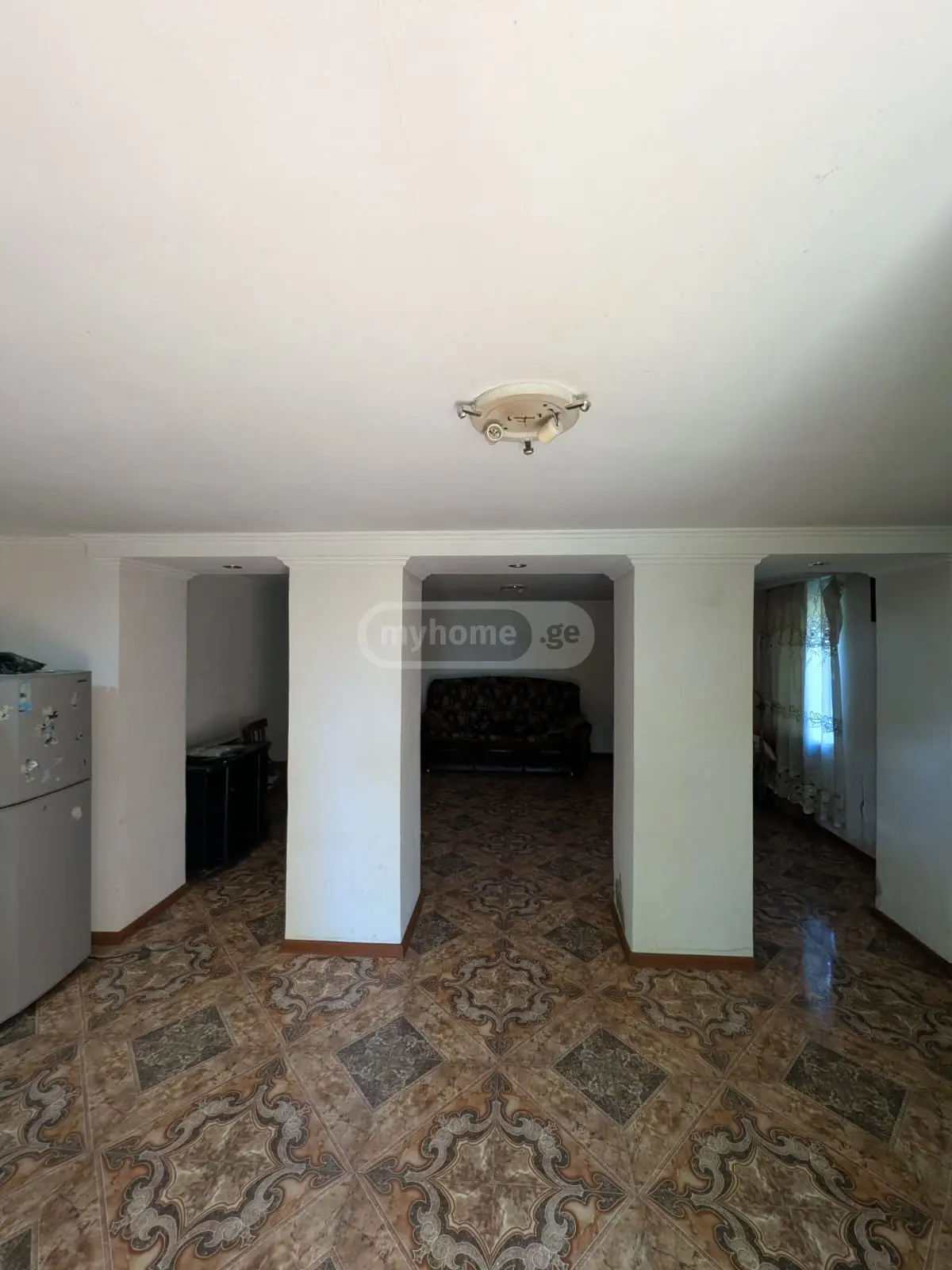 6 Room Private House For Sale view 5
