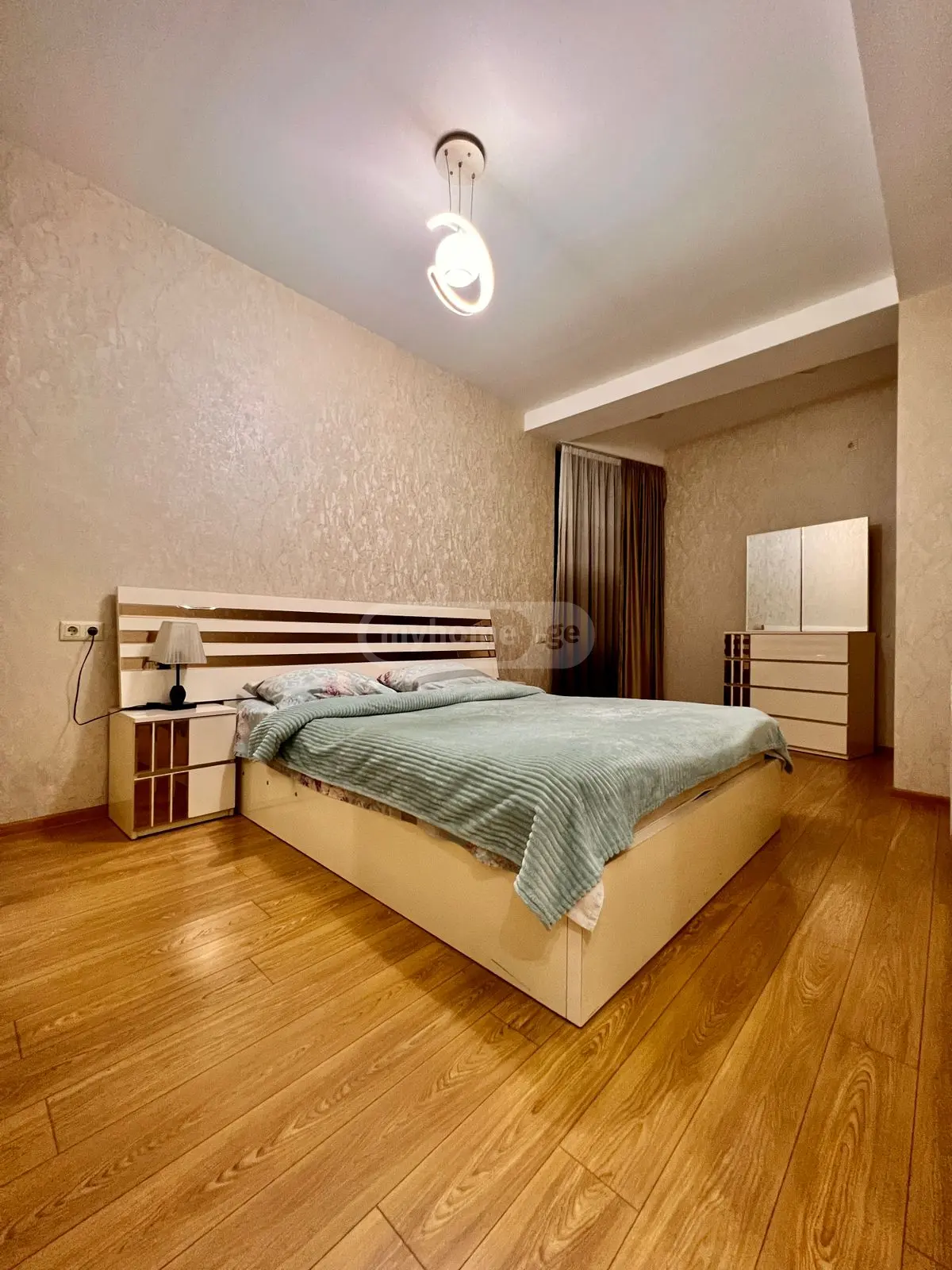 4 Room Apartment Daily Rent In Vake view 1