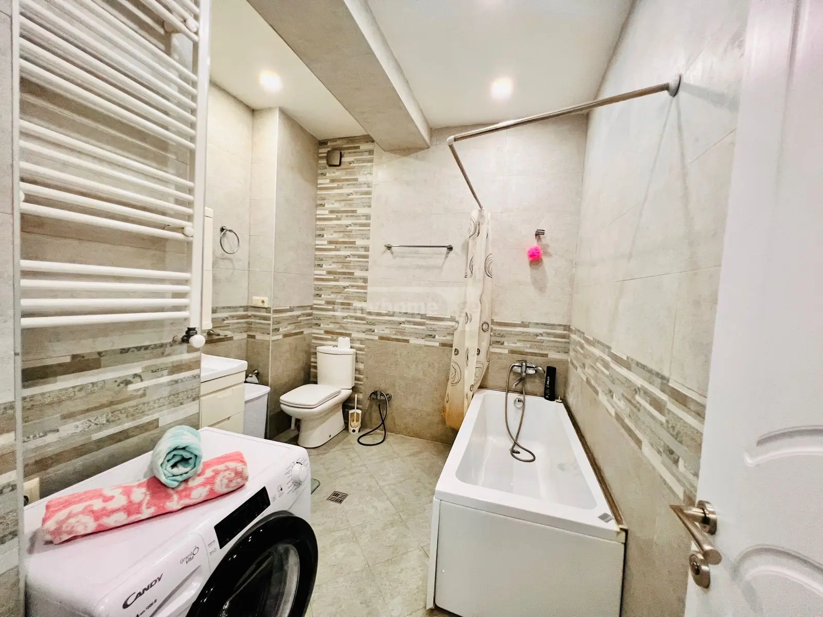 4 Room Apartment Daily Rent In Vake view 12