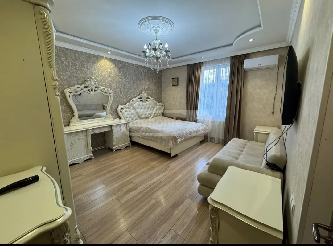 5 Room Private House For Sale view 3