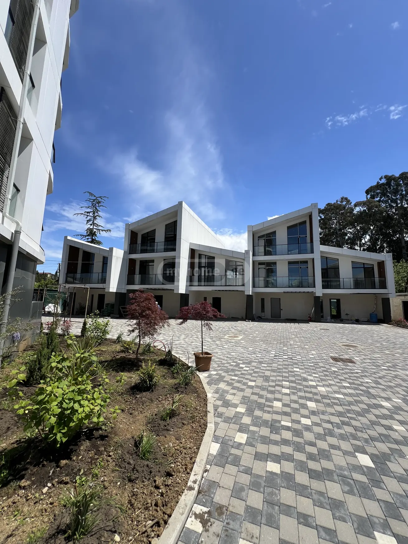 6 Room Private House For Sale view 2