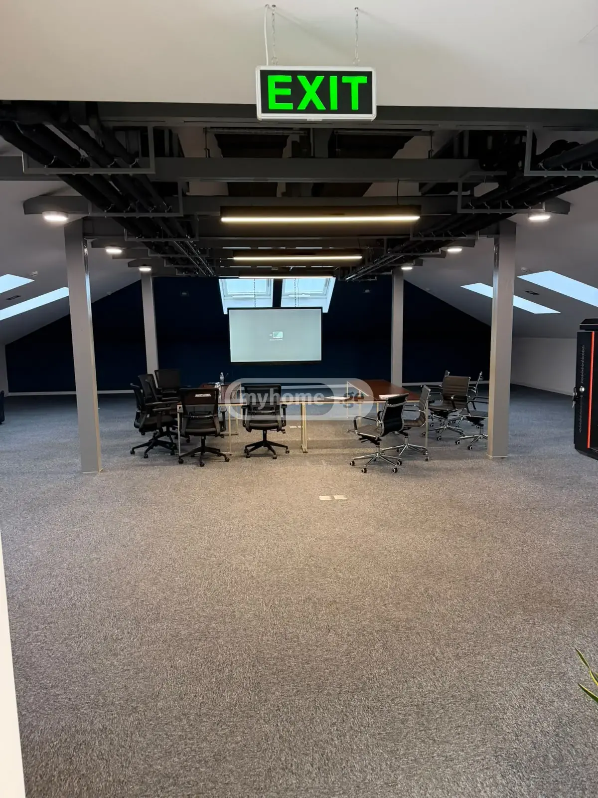 Office Commercial Area For Rent In Mtatsminda view 27