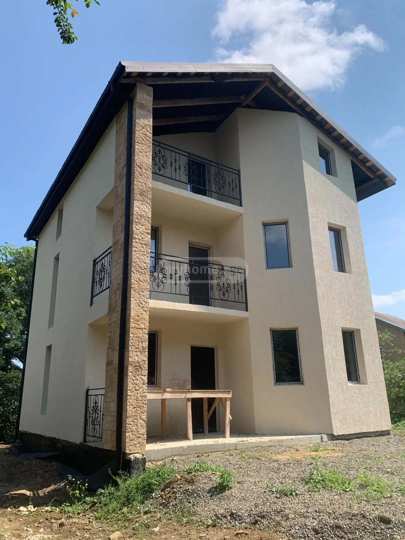 6 Room Country House For Sale view 11