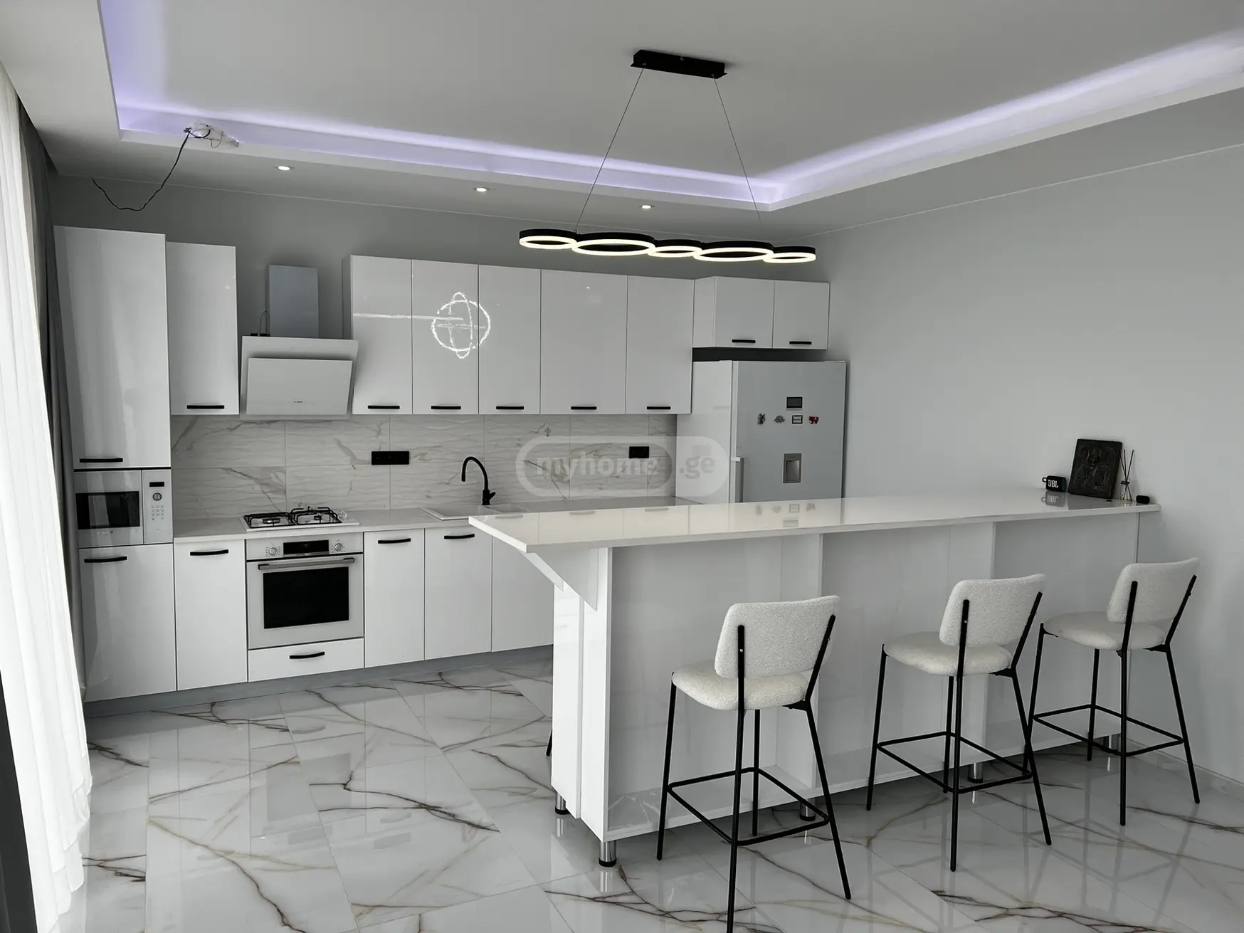 4 Room Private House For Sale view 2