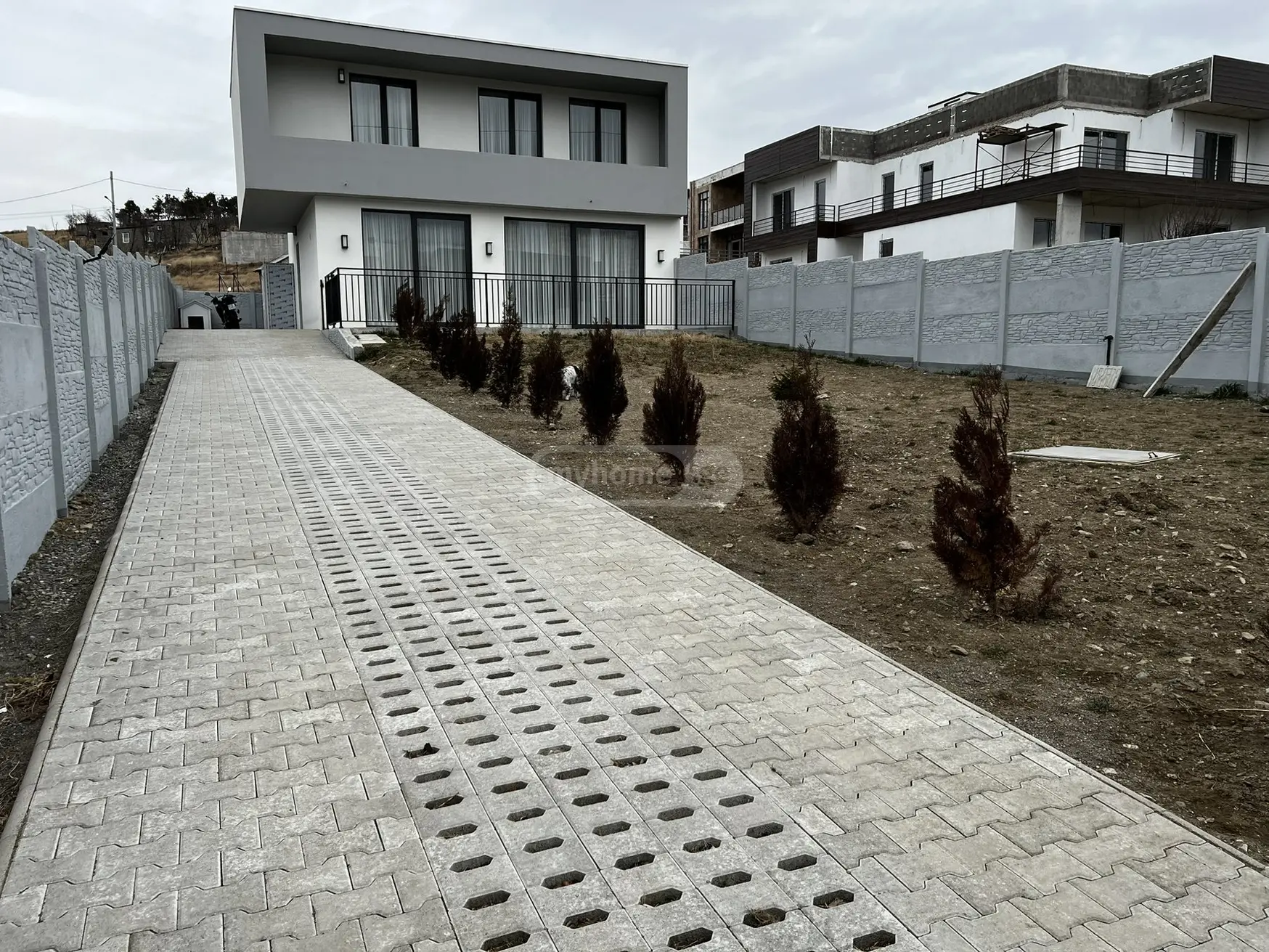 4 Room Private House For Sale view 12