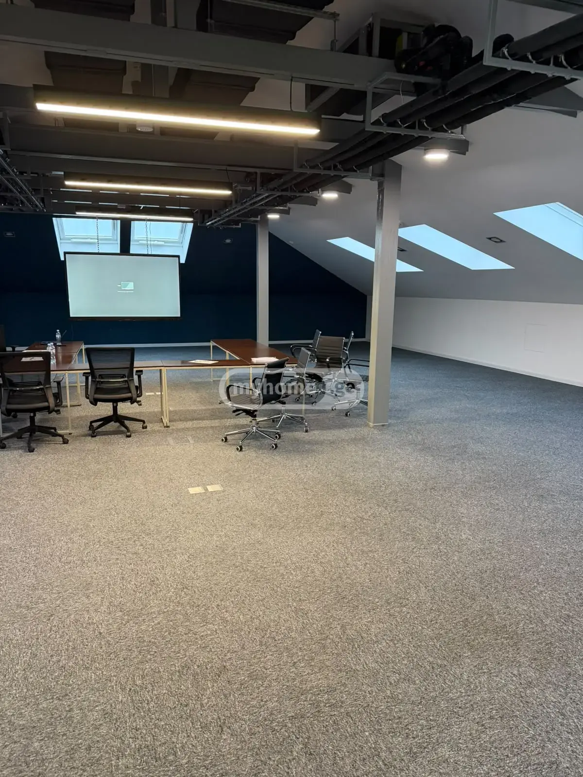 Office Commercial Area For Rent In Mtatsminda view 17